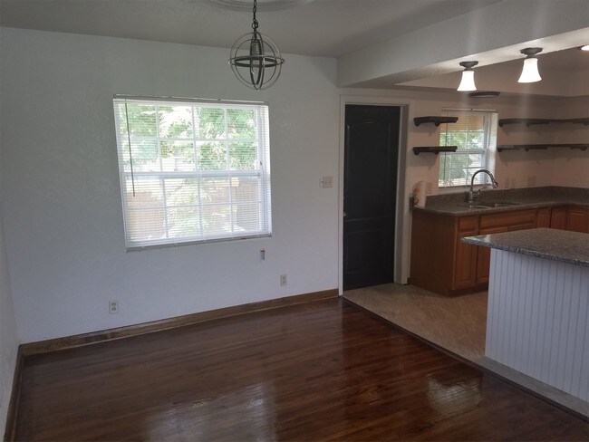Building Photo - 5817 Hibiscus Rd