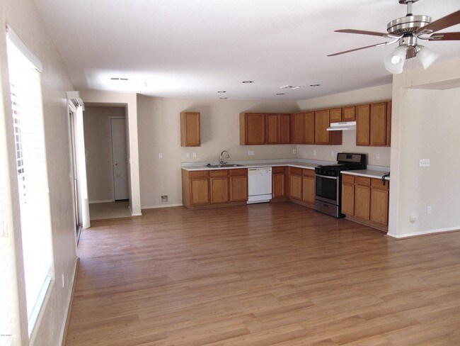 Foto del edificio - 16443 W Paso Trail