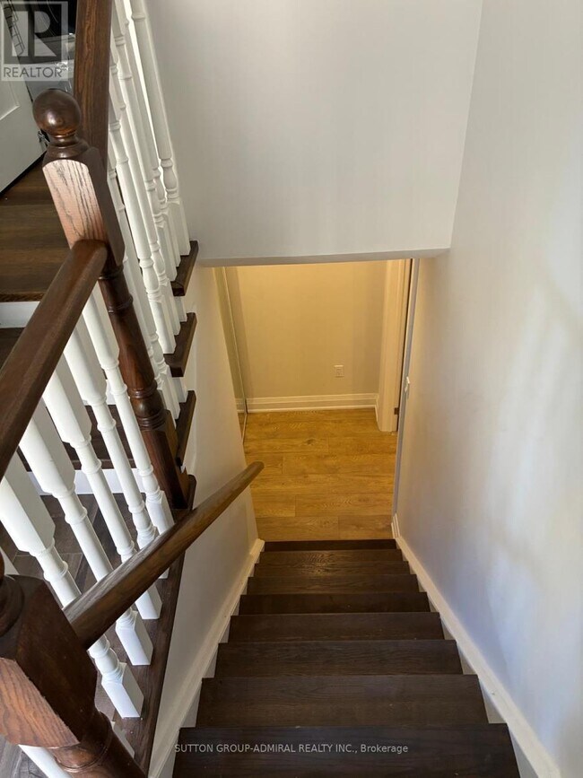 Photo du bâtiment - 32 Glenforest Dr