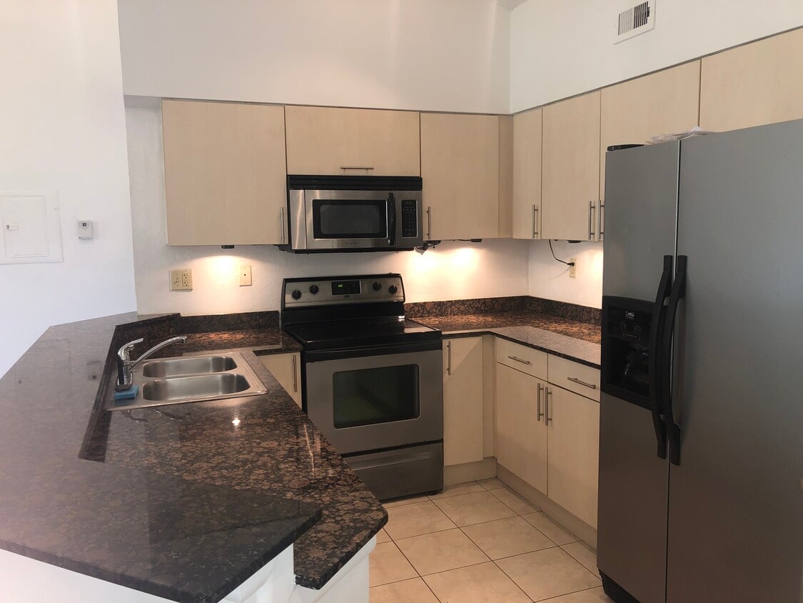Primary Photo - 2550 SW 18th Ter