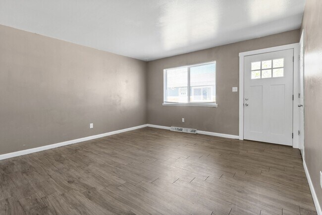 Foto del edificio - 4021 Goodell Ln