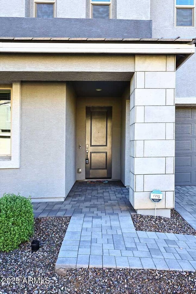 Building Photo - 9313 E Static Ave