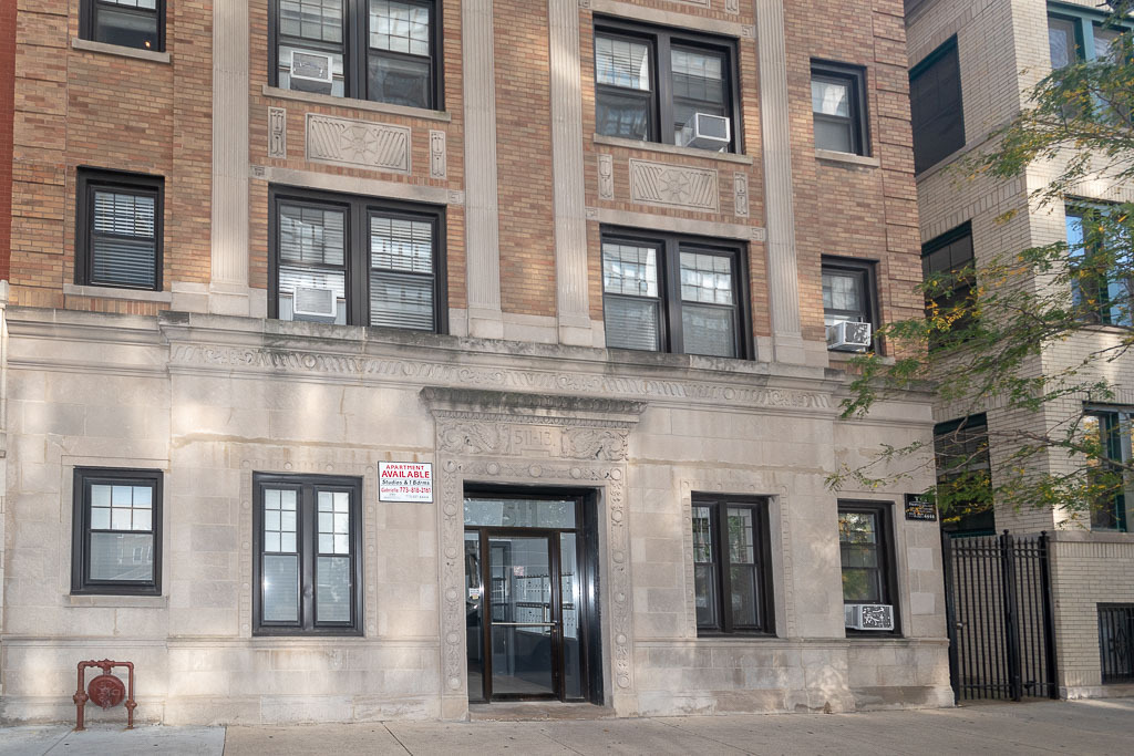 Primary Photo - 511 W Belmont Ave