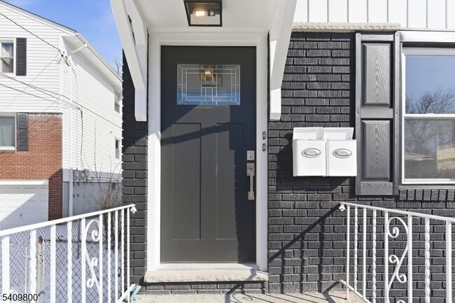 Foto del edificio - 19 Evelyn Ct