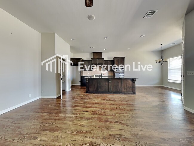 Foto del edificio - 2114 E 132nd St S