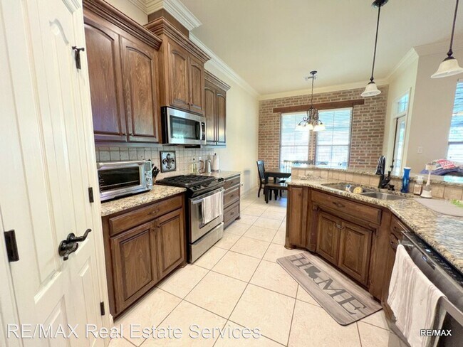 Building Photo - 4 br, 2 bath House - 4424 Ellis Ct