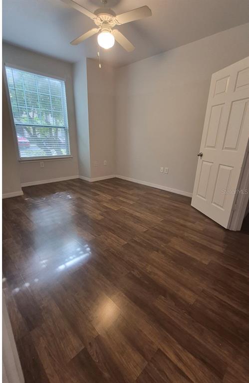 Foto del edificio - 1990 Erving Cir