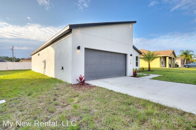 Foto del edificio - 4 br, 2 bath House - 127 Maple Drive