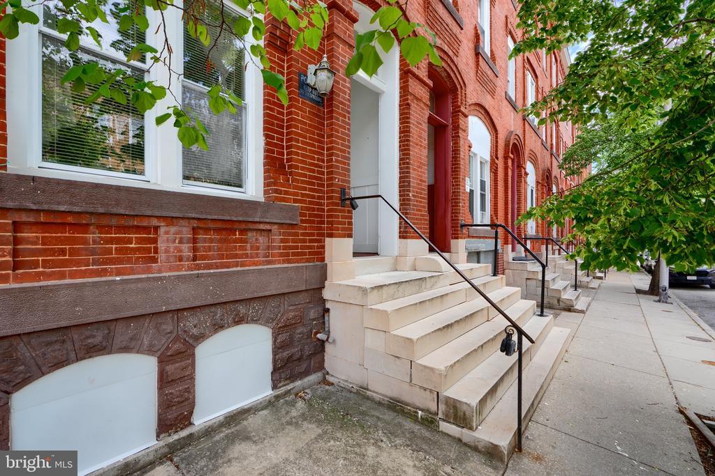 Primary Photo - 1719 Guilford Ave