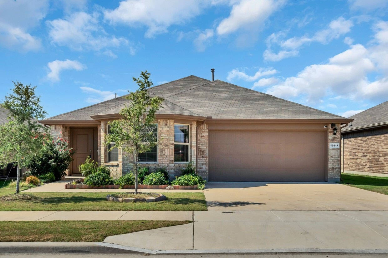 Primary Photo - 16617 Porterfield Ln