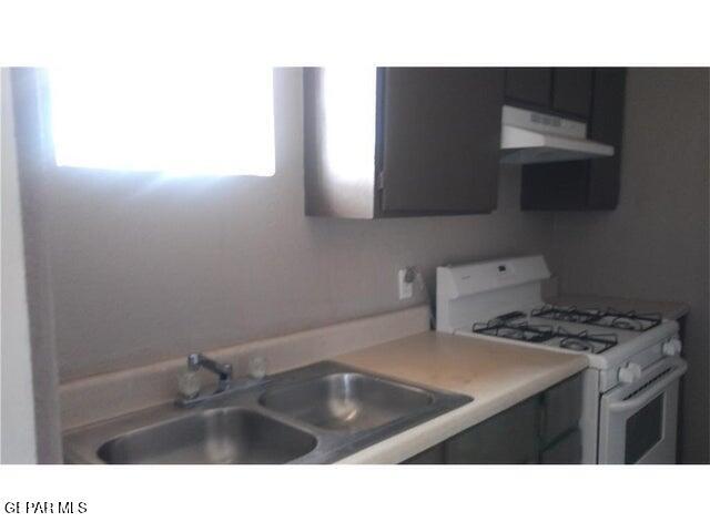 Foto del edificio - 8750 Gateway N Blvd