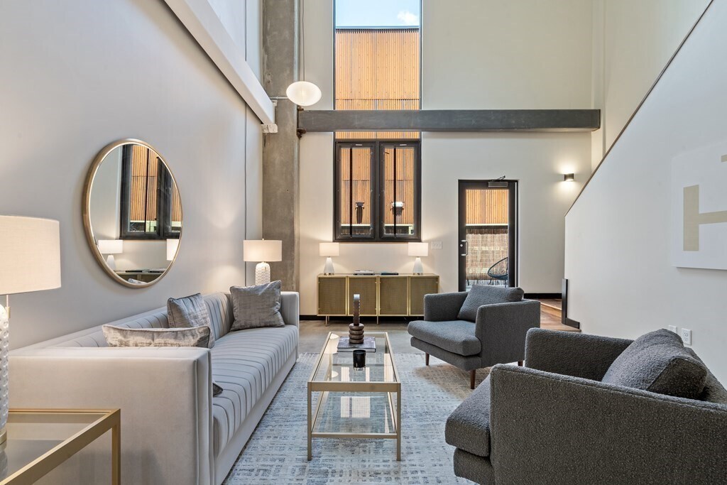 Foto principal - 1060 Broadway