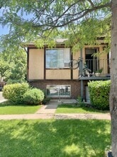 Building Photo - 210 N Pingree Ave