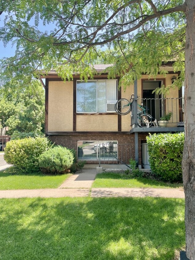 Primary Photo - 210 N Pingree Ave