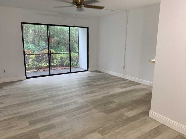 Living room East Fort Myers - 9570 Green Cypress Ln