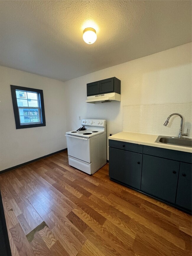 Building Photo - 5320 Polk St