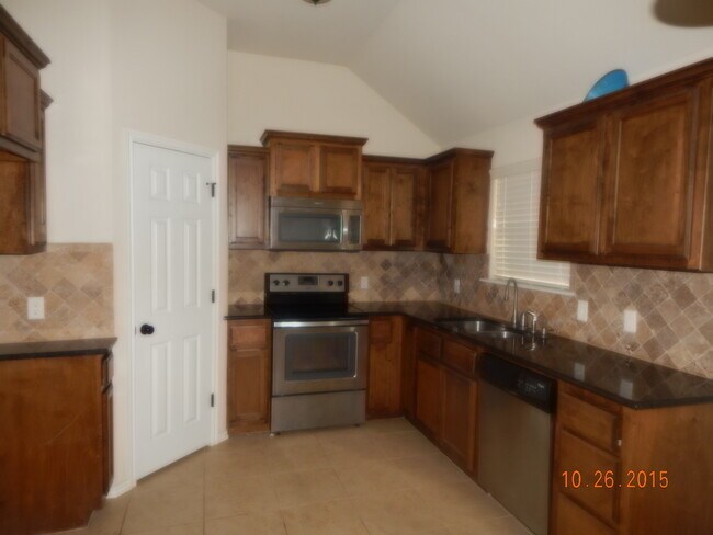 Building Photo - Great Home located in the heart of Edmond!  Highly Rated Edmond Schools