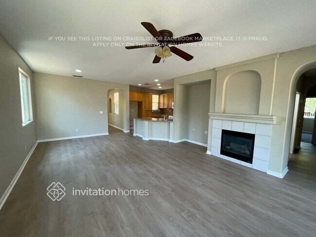 Foto del edificio - 573 Davenport Way