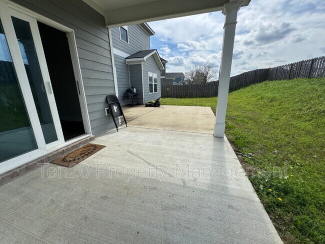 Building Photo - 362 Red Oak Pl