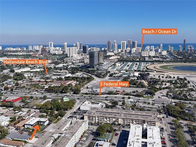 Building Photo - 133 SE 4th Ave