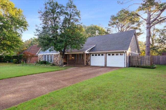 Foto del edificio - 1720 Brierbrook Rd