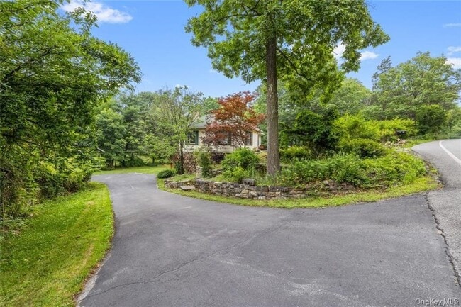 Foto del edificio - 450 Rye Hill Rd