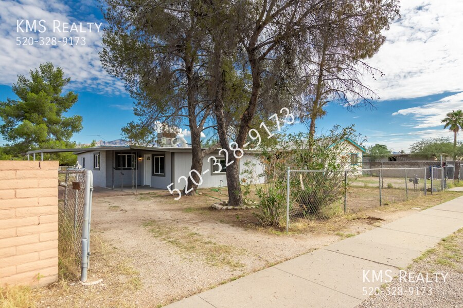 Primary Photo - 1019 E 27th St