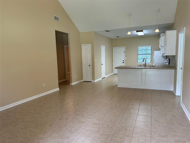 Building Photo - 1213 Oxon Run