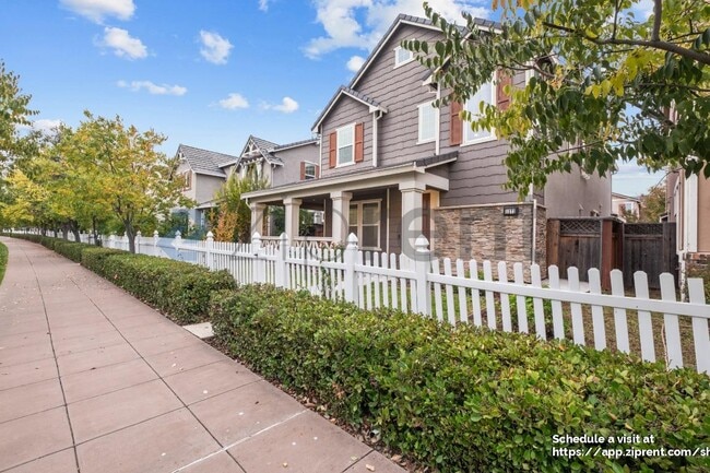 Foto del edificio - 1271 S Central Pkwy