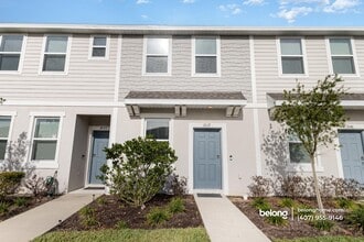 Building Photo - 2037 Viewfinder St