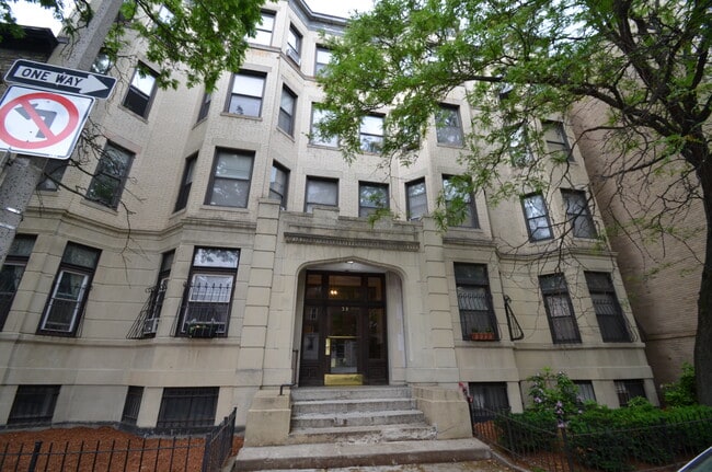 Building Photo - 39 Hemenway St