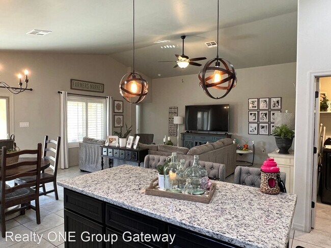 Foto del edificio - 3 br, 2 bath House - 1271 W 19th St