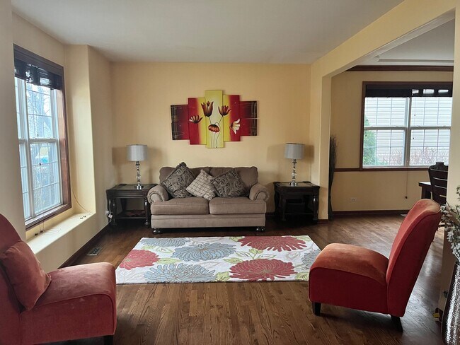Building Photo - 2050 Rockland Dr