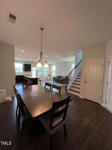 Building Photo - 1109 Little Gem Ln
