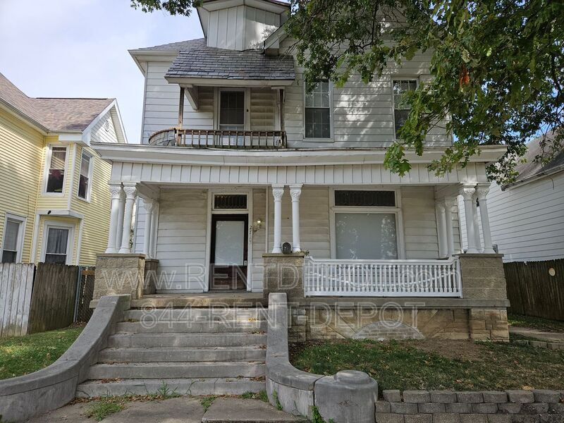 Foto principal - 27 W Columbia St