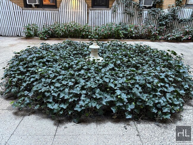 Foto del edificio - WEST 45 STREET