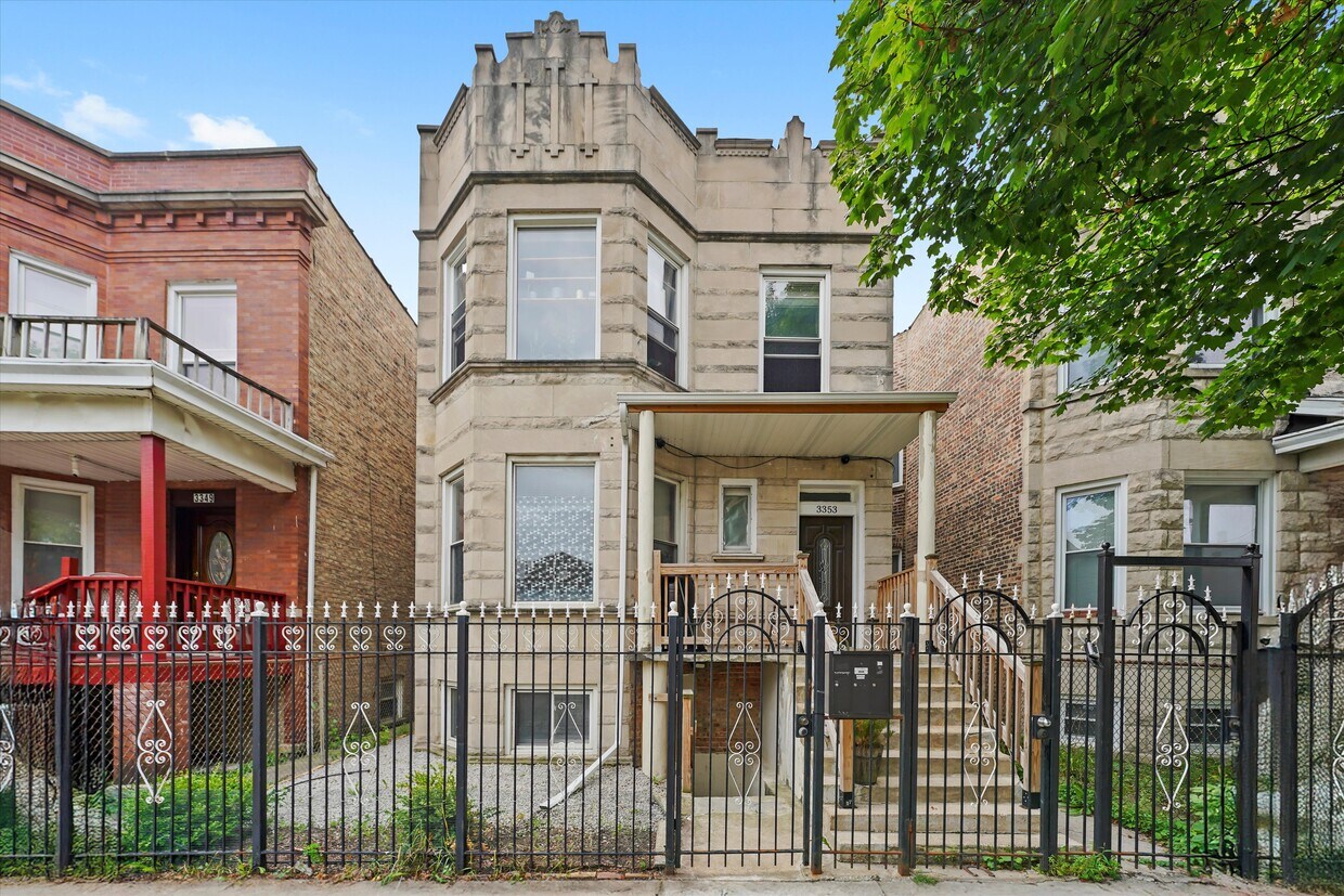 Foto principal - 3353 W Evergreen Ave