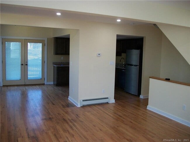 Building Photo - 543 Quinnipiac Ave