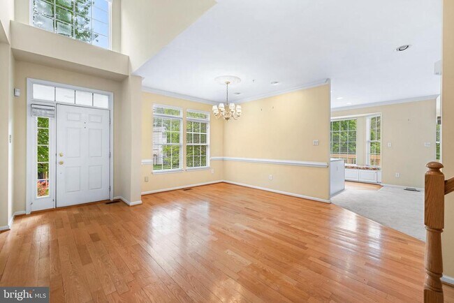 Building Photo - 530 Limerick Cir