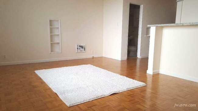 Building Photo - 1880 California St