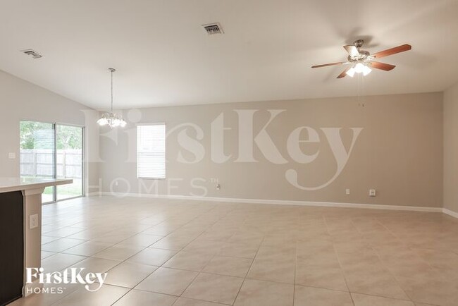 Foto del edificio - 2942 Sterling St