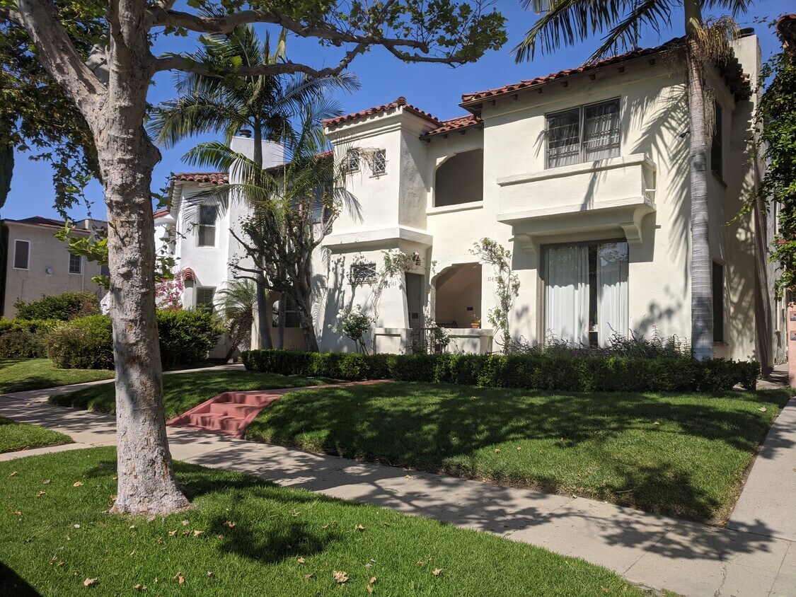 1141 S Hayworth Ave, Los Angeles, CA 90035 House Rental in Los