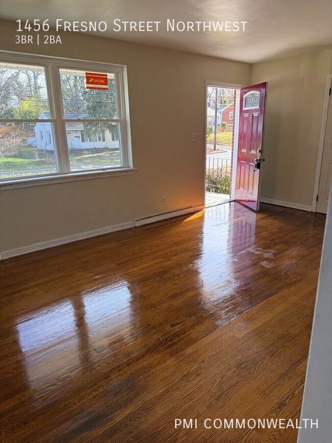 Building Photo - 1456 Fresno St NW