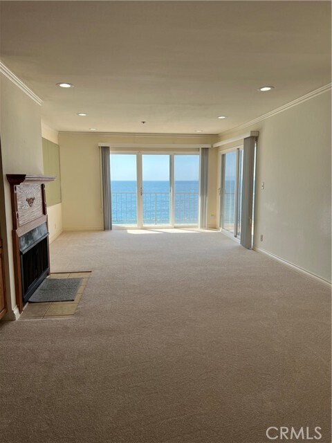 Building Photo - 535 Esplanade