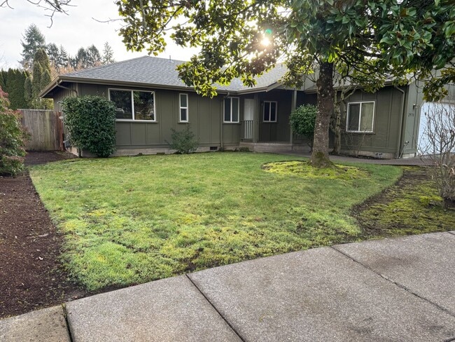 Foto del edificio - Beautifully updated 3 bedroom, 2 bath house in Eugene!