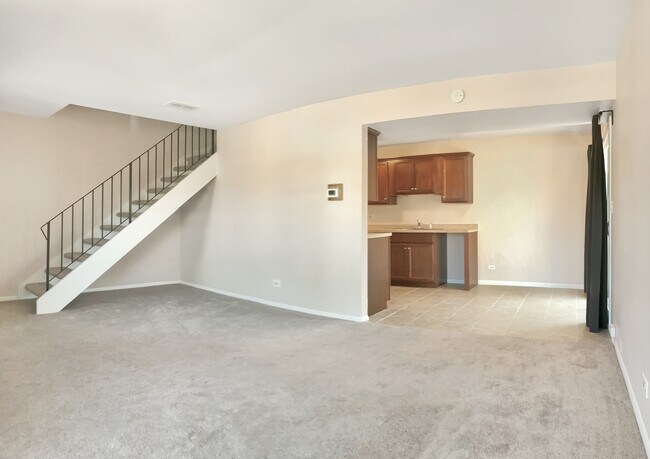 Building Photo - 1960 Hastings Dr