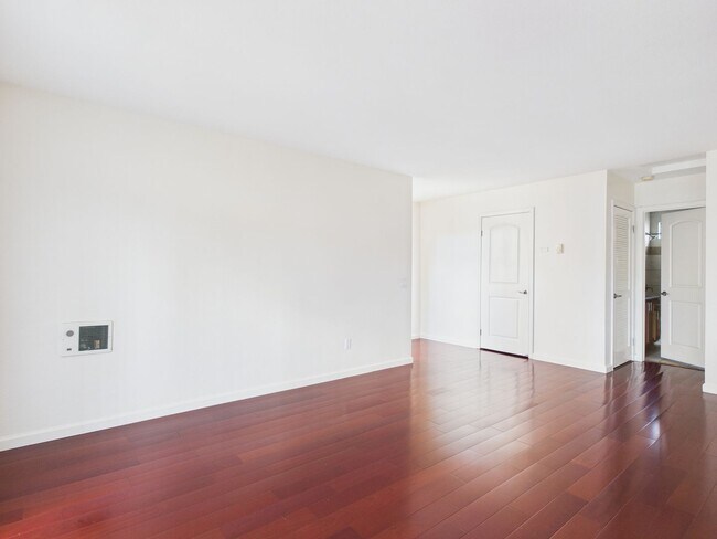 Foto del edificio - Kimberly Place Condo 1 bed 1 bath . In uni...