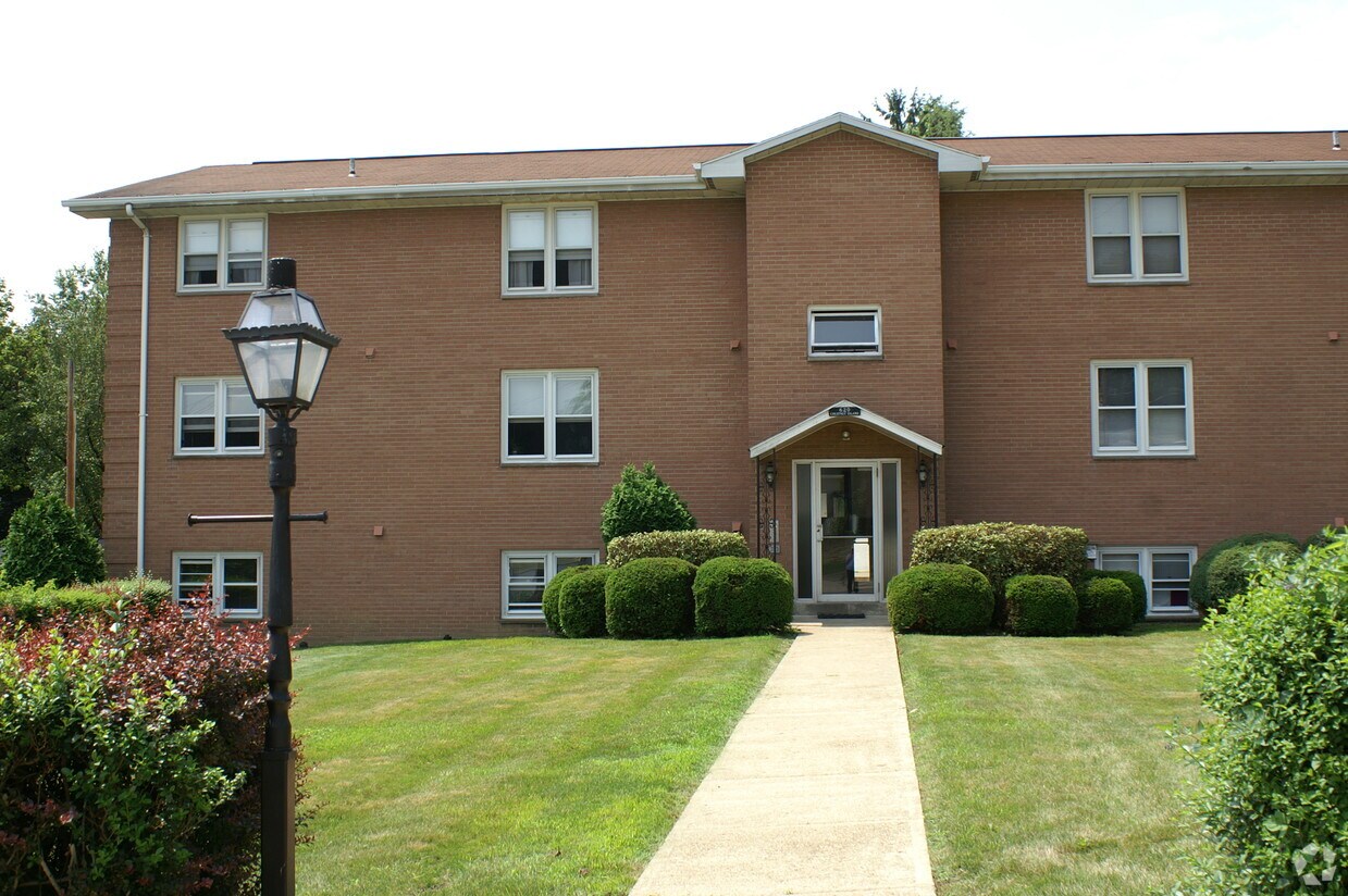 620 Chestnut St, Greensburg, PA 15601 Apartments in Greensburg, PA