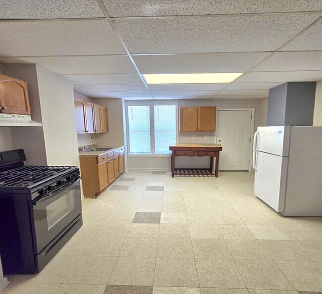 Foto del edificio - 1310 N Montford Ave