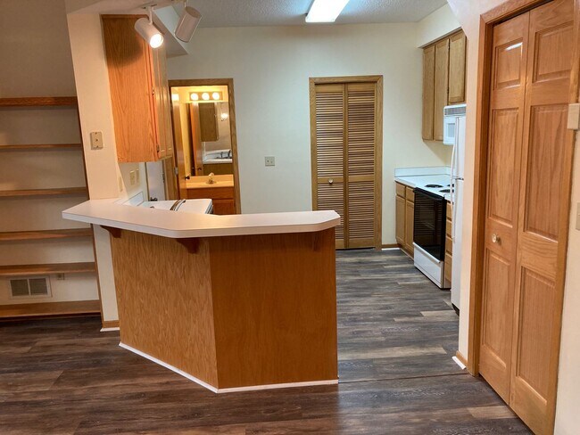 Foto del edificio - 2BR Woodbury Townhome in Perfect Location!